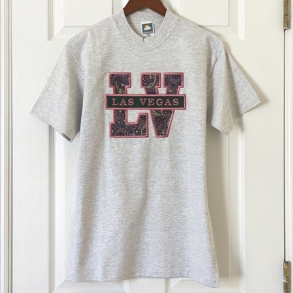 Las Vegas 90's Vintage Paisley Embroidered Short Sleeve Crewneck T-shirt Gray M - Picture 1 of 9